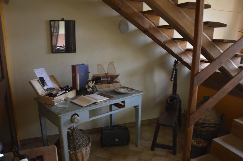 サルッツォ Agriturismo Il Nido Di Baccoヴィラ エクステリア 写真